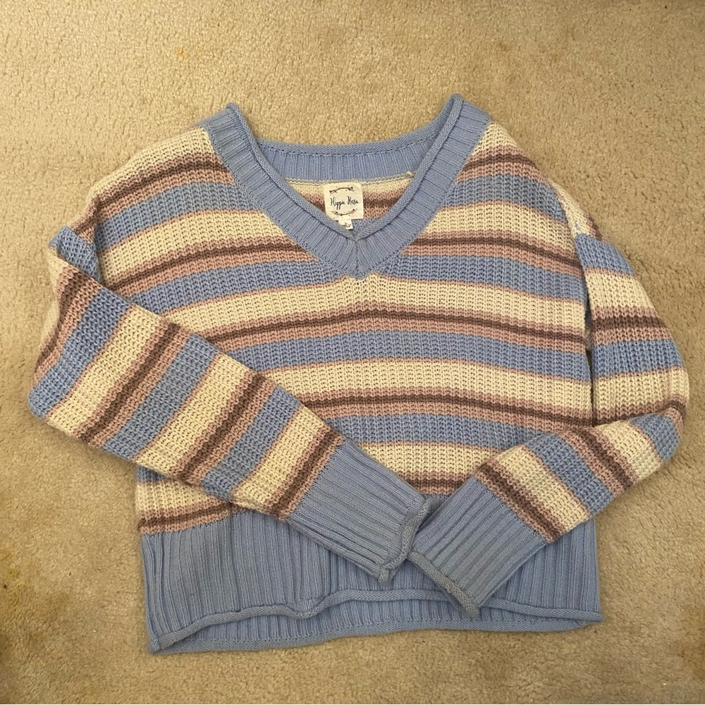 Women’s V-neck Striped Sweater Large